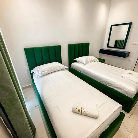 Ekam Sun * Golem (Tirana)