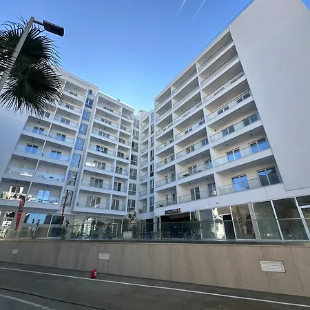 Ekam Sun * Golem (Tirana)