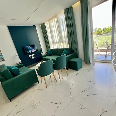 Ekam Sun * Golem (Tirana)