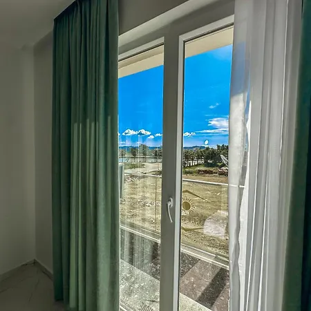 Apartment Ekam Sun