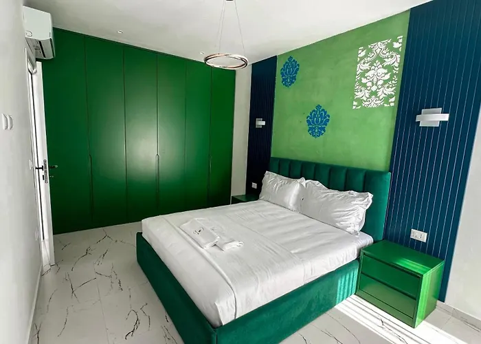 Ekam Sun * Golem (Tirana)