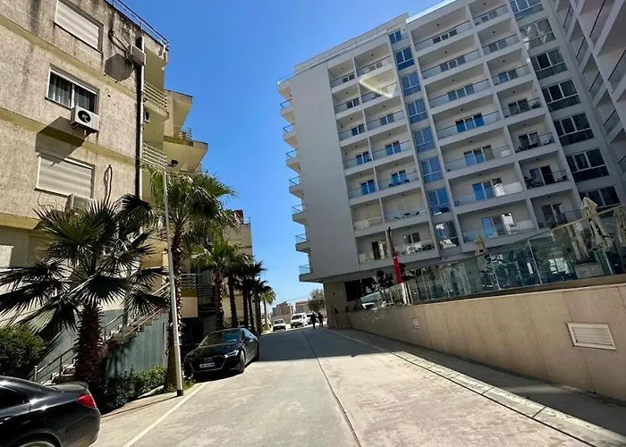 Apartment Ekam Sun *